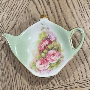 Victoria's Garden Teapot-Shaped Dish/ teabag holder
